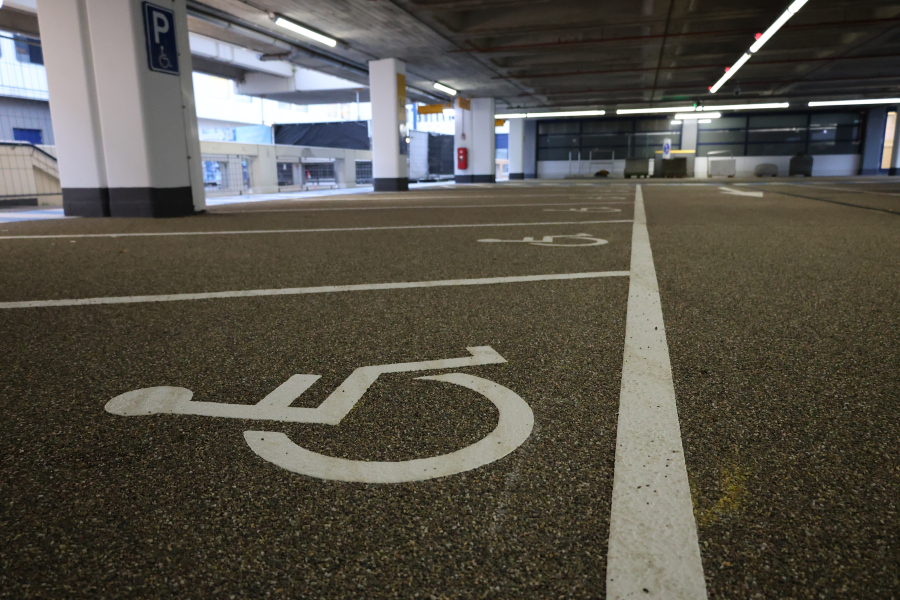 Gietasfalt parkeerdak invalide